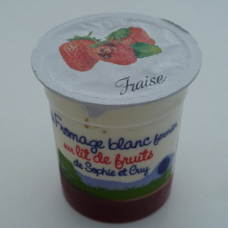 Fromage Blanc sur lit de fraise (125 g)